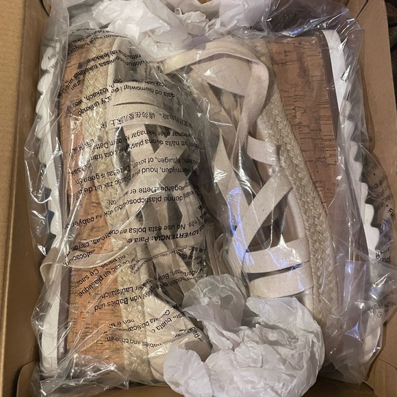 JustFab platform wedges - Picture 3 of 3